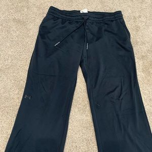 Woman’s xxl Under Armour cold gear sweatpants. EUC